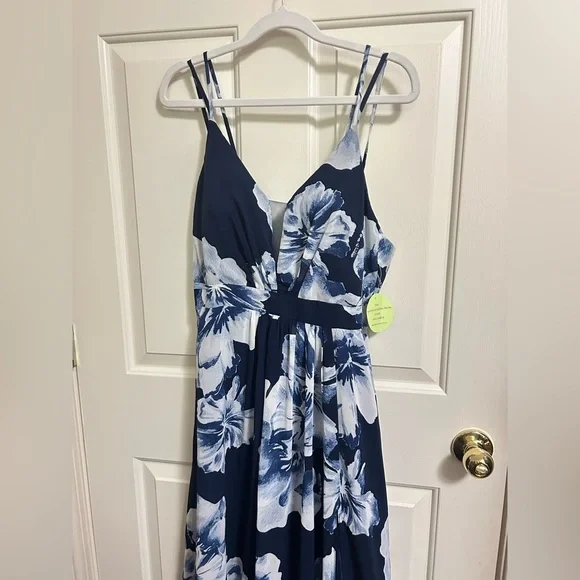 Windsor Bea Formal Floral Wrap Dress Size Medium NWT - Picture 5 of 15